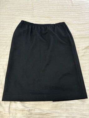 Classic Black Women's Pencil Skirt Alfred Dunner Vintage size 16 Elastic waist